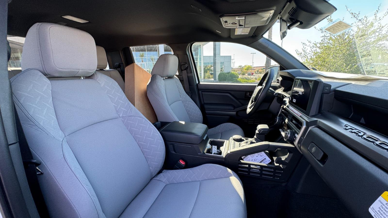 2025 Toyota Tacoma SR5 Double Cab photo 12
