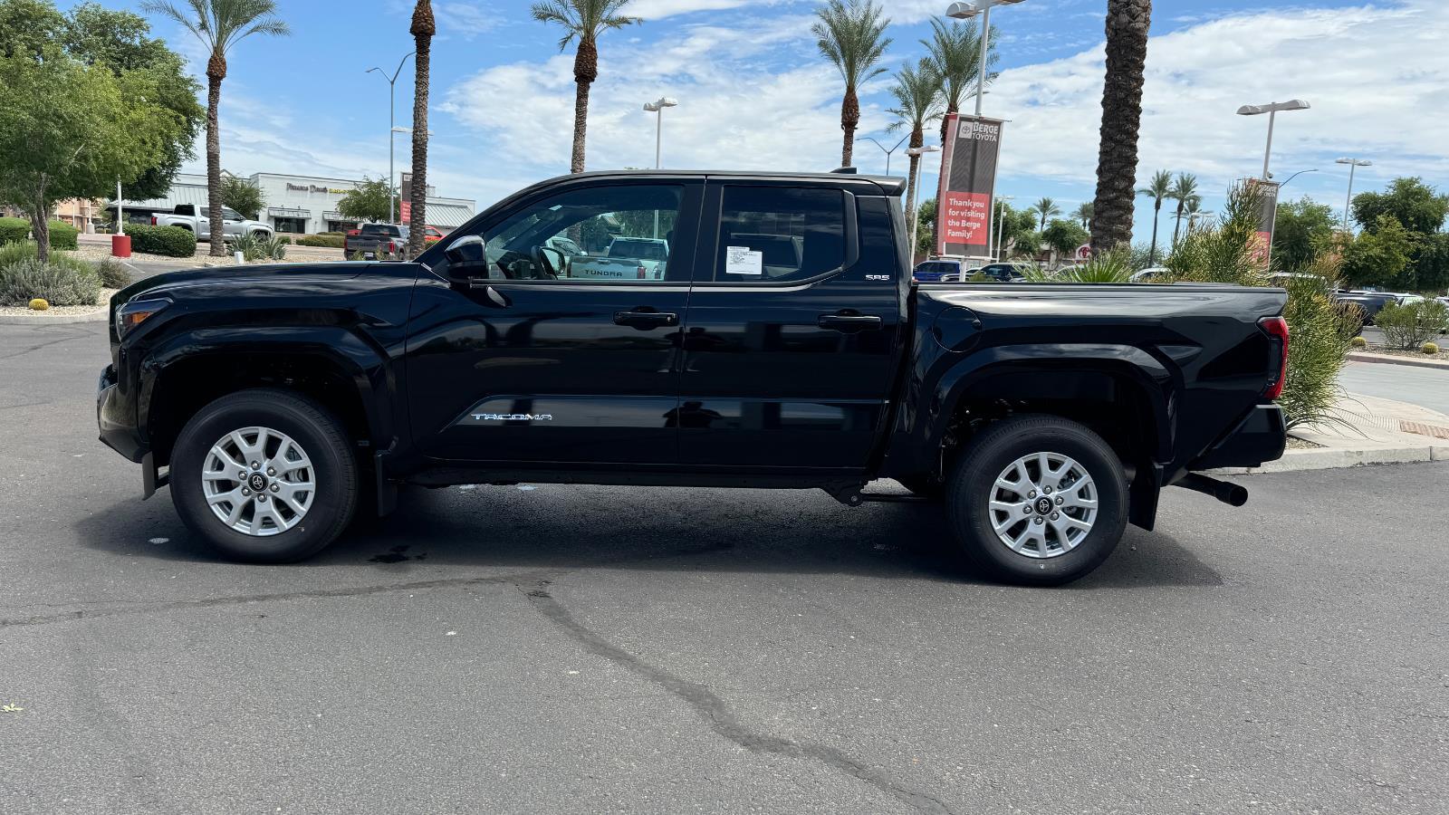 2025 Toyota Tacoma SR5 Double Cab photo 3