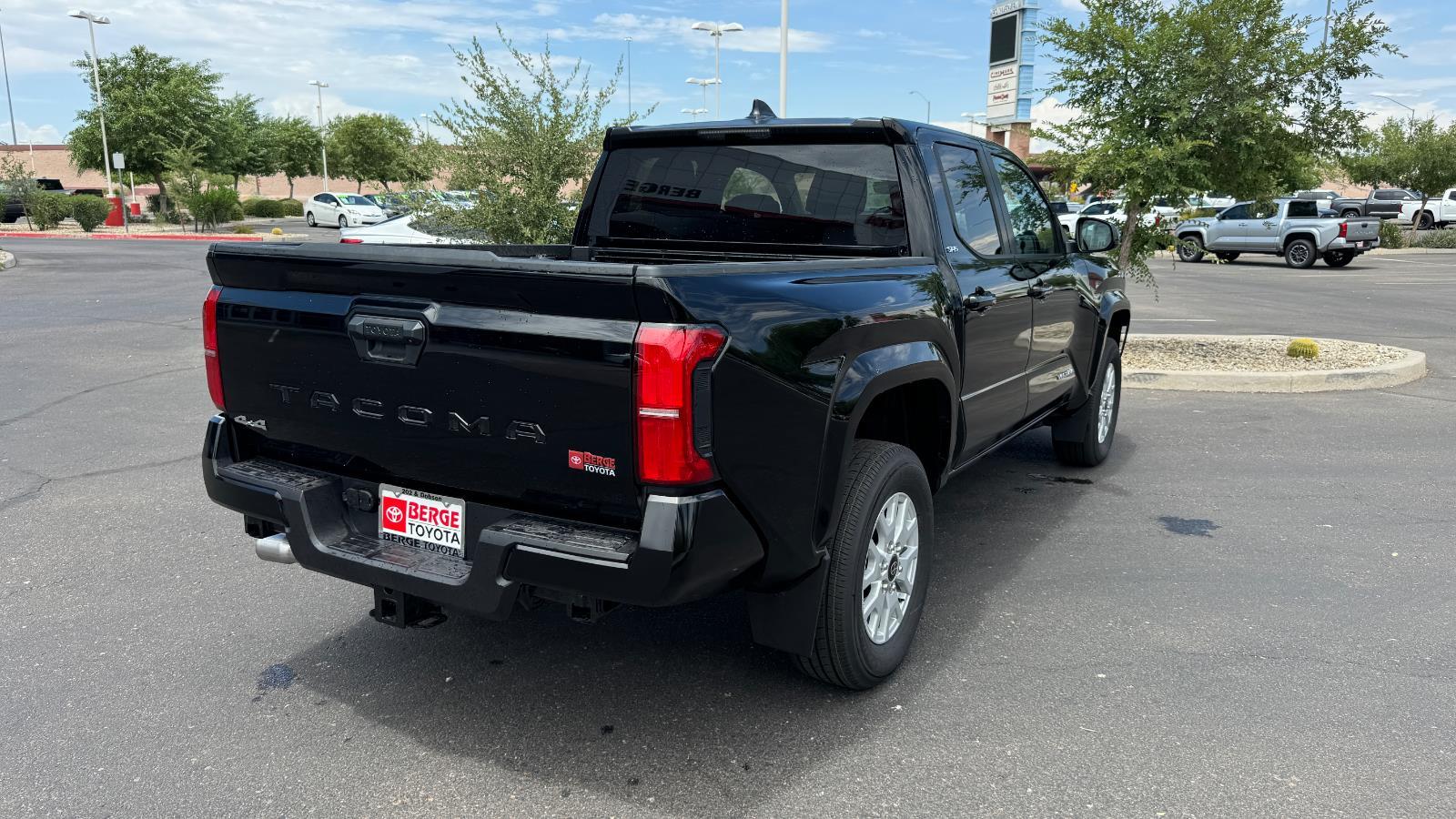 2025 Toyota Tacoma SR5 Double Cab photo 5