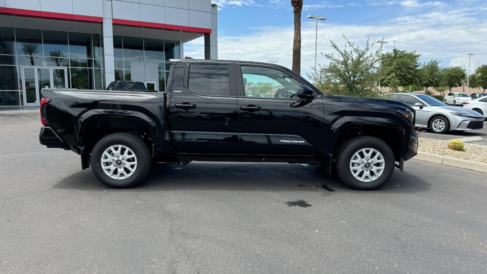 2025 Toyota Tacoma SR5 Double Cab photo 6