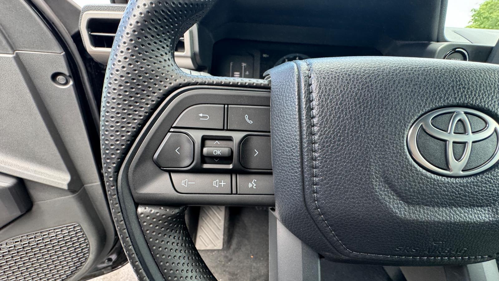 2025 Toyota Tacoma SR5 Double Cab photo 19