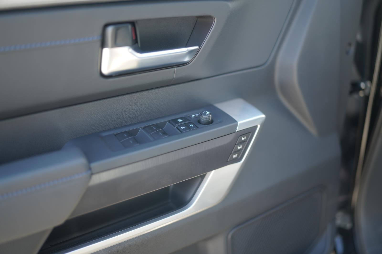 2026 Toyota Tundra Platinum CrewMax photo 13