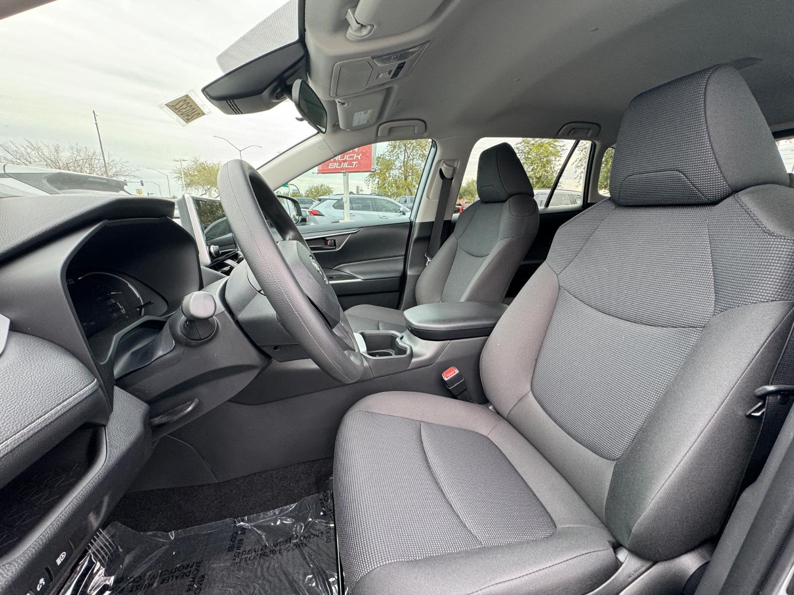 2025 Toyota RAV4 LE photo 14