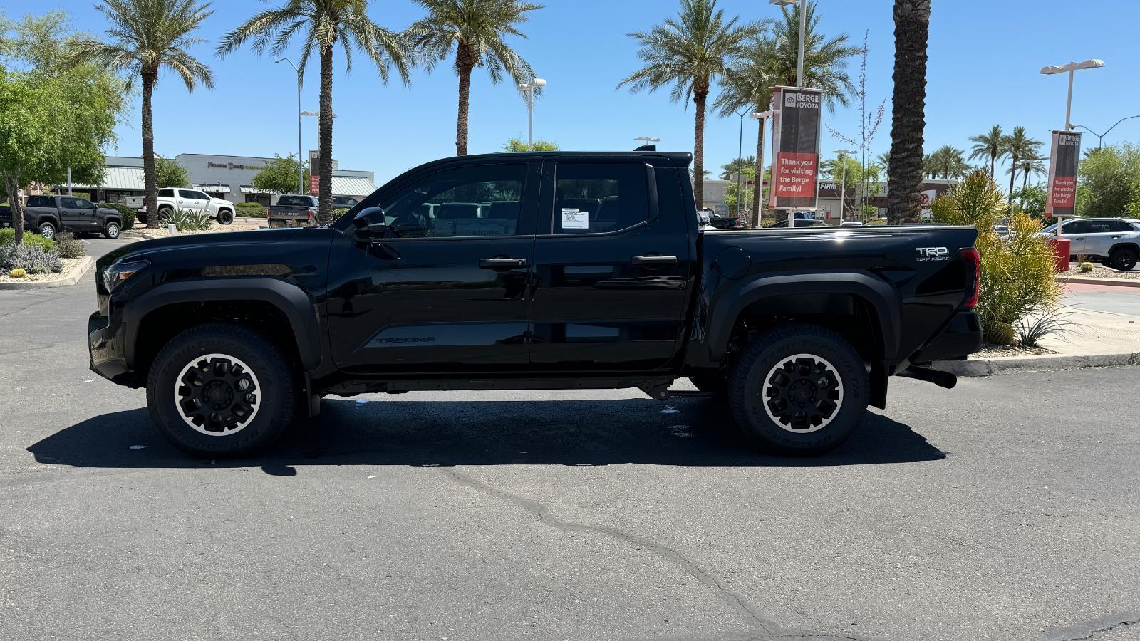 2025 Toyota Tacoma TRD Off-Road Double Cab photo 2