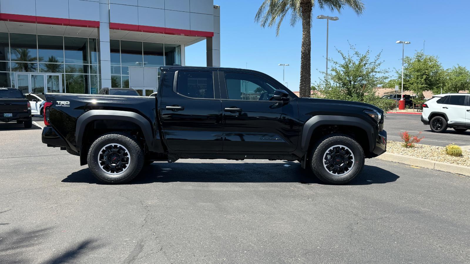 2025 Toyota Tacoma TRD Off-Road Double Cab photo 4