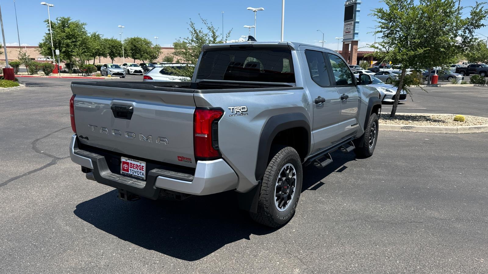 2025 Toyota Tacoma TRD Off-Road Double Cab photo 2