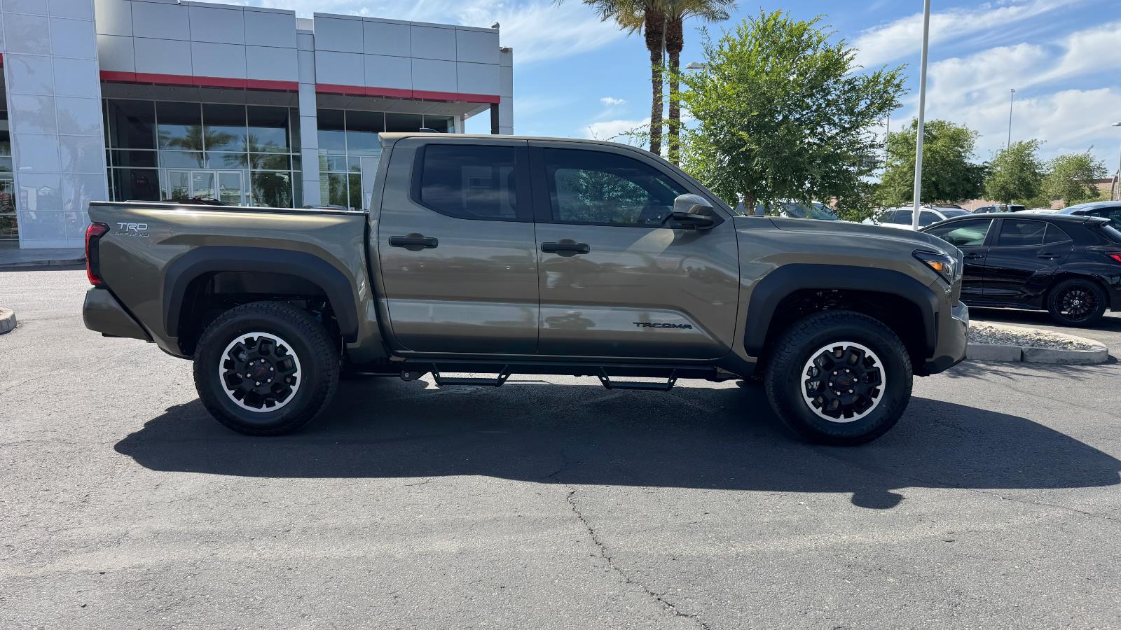 2025 Toyota Tacoma TRD Off-Road Double Cab photo 6