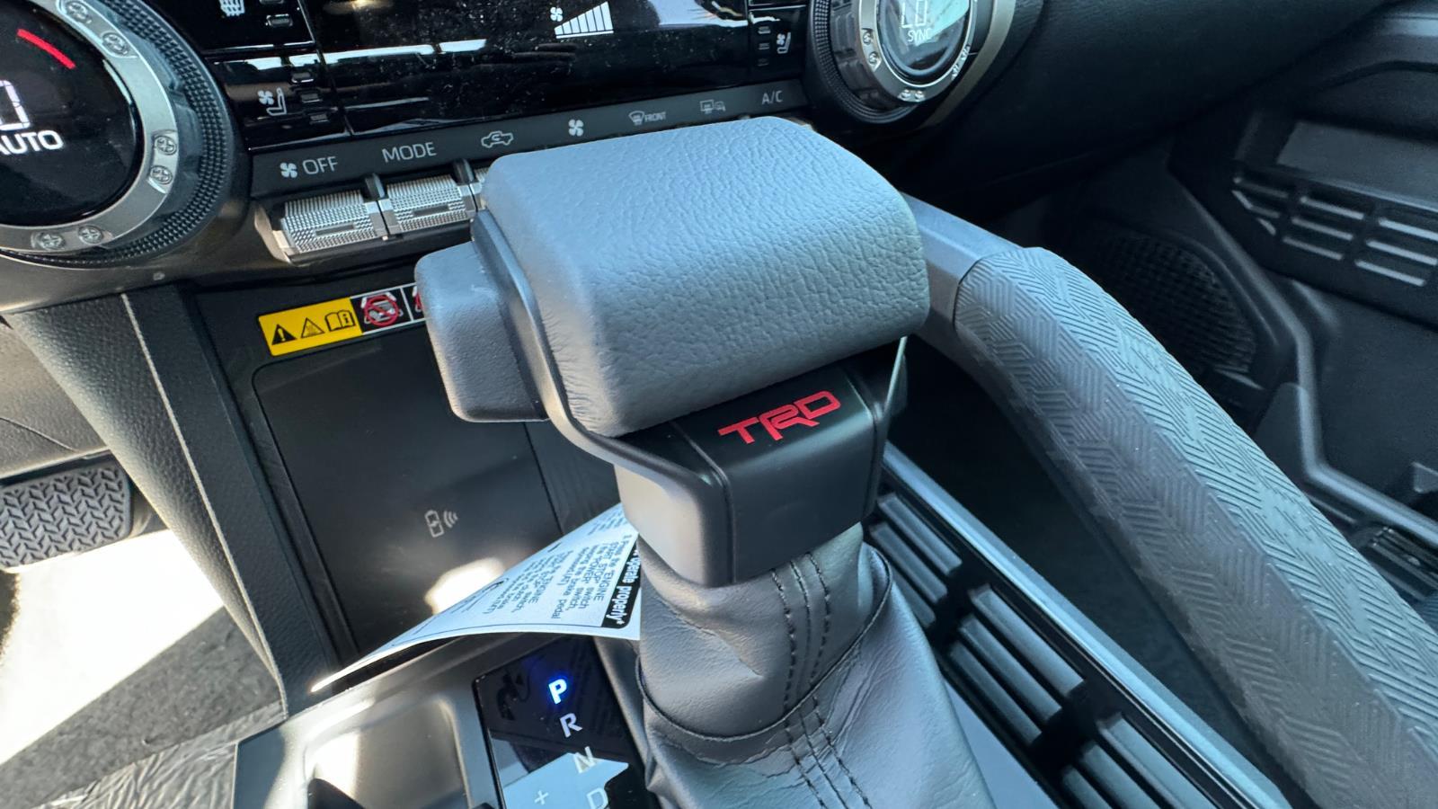 2025 Toyota Tacoma TRD Off-Road Double Cab photo 24