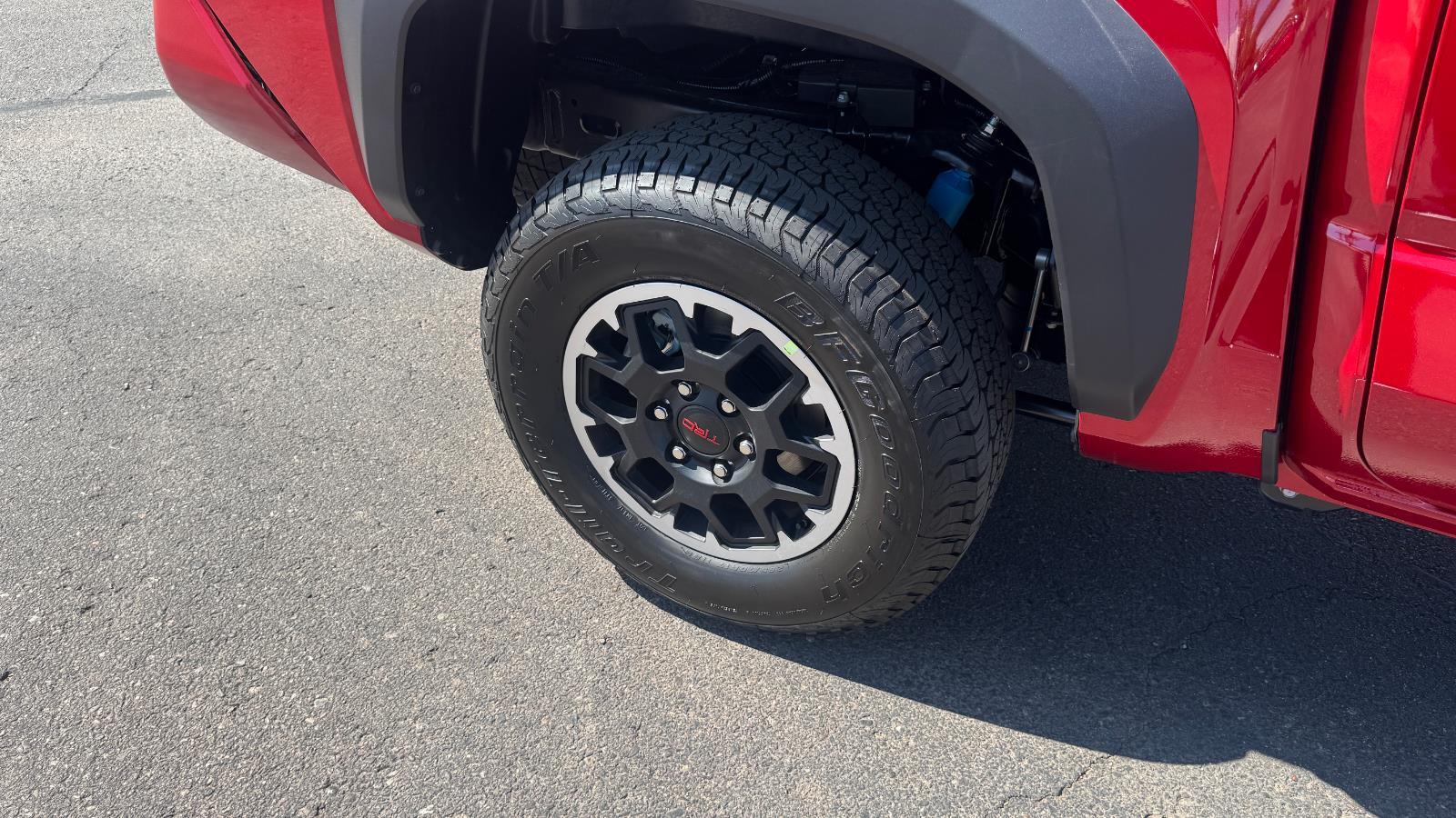 2025 Toyota Tacoma TRD Off-Road Double Cab photo 9