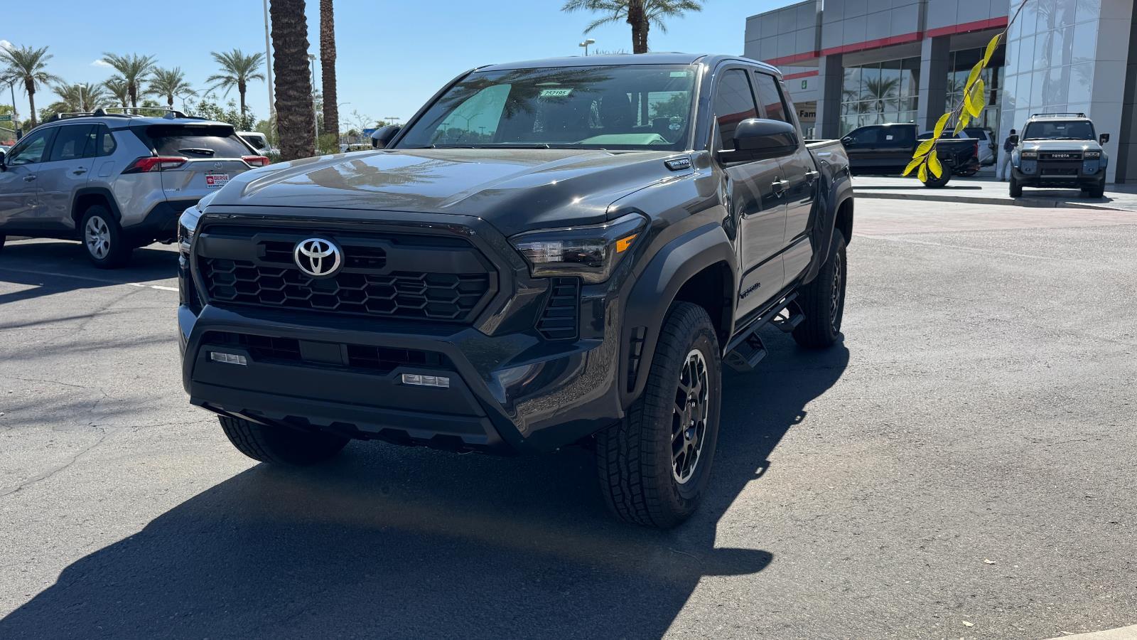 2025 Toyota Tacoma TRD Off-Road Double Cab photo 2