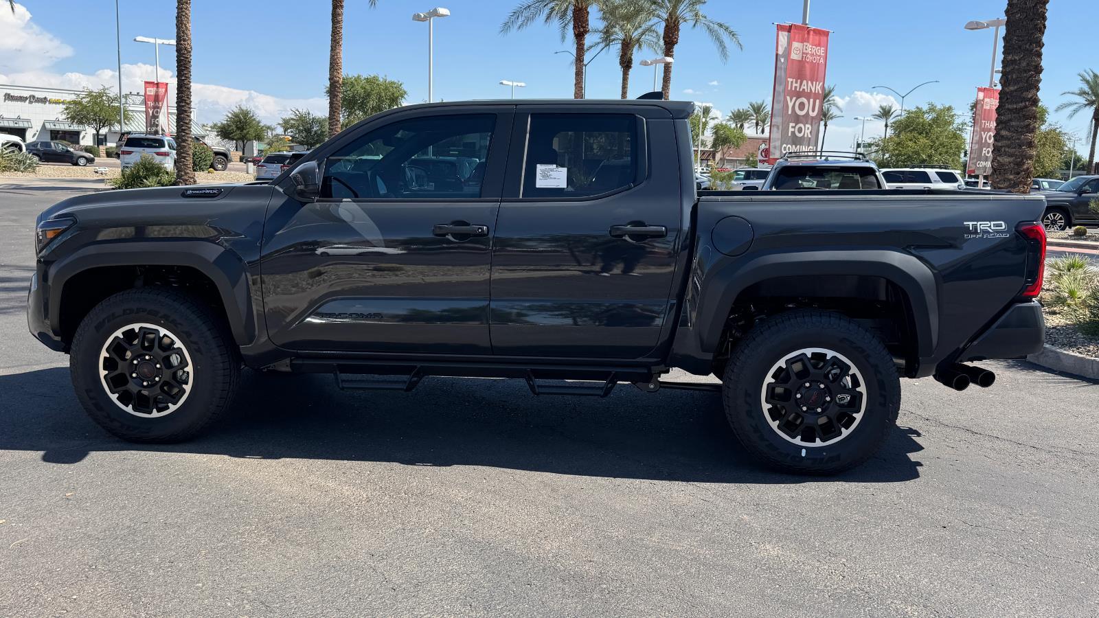2025 Toyota Tacoma TRD Off-Road Double Cab photo 3