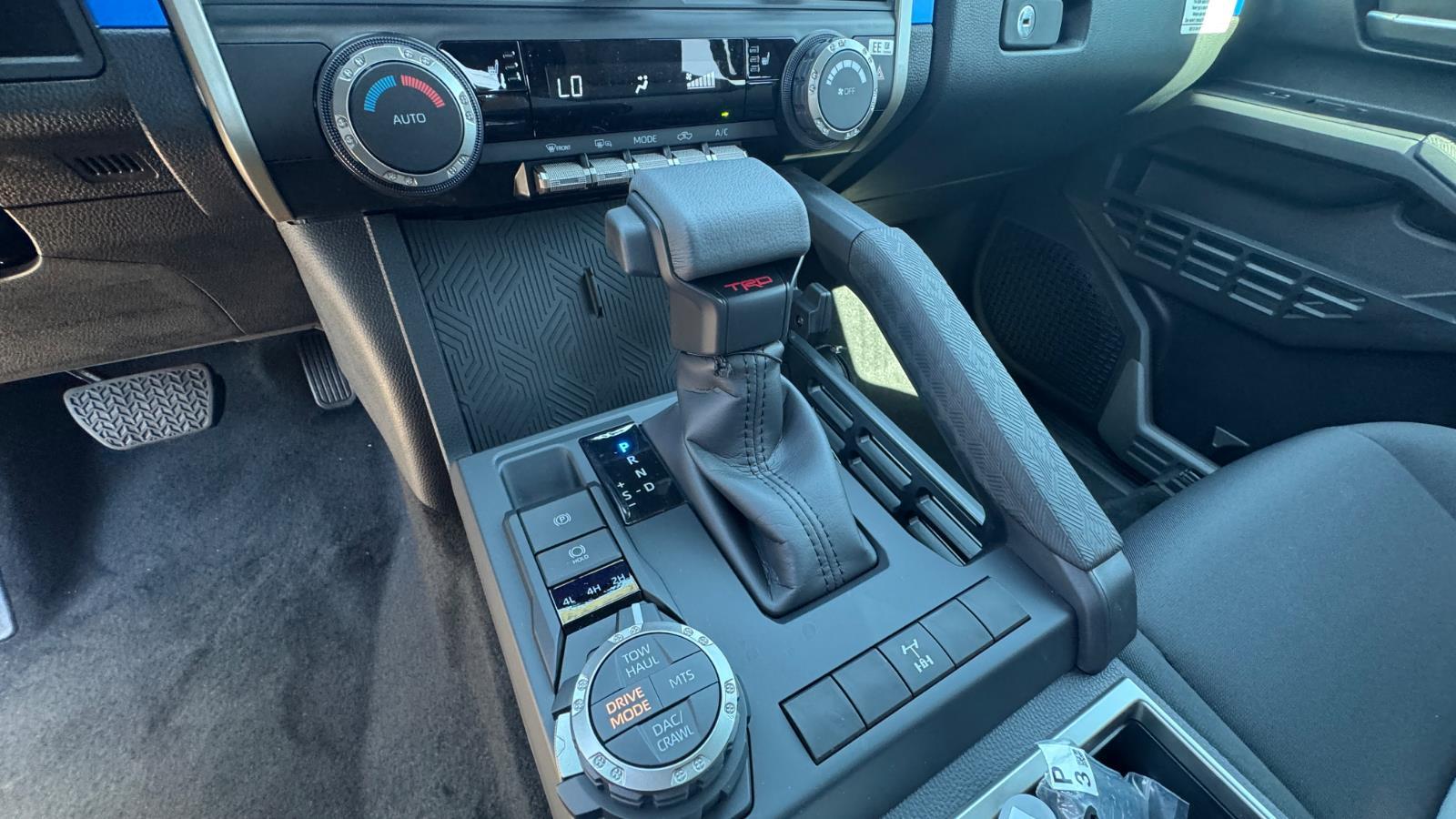 2025 Toyota Tacoma TRD Off-Road Double Cab photo 20