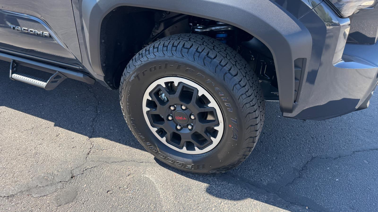 2025 Toyota Tacoma TRD Off-Road Double Cab photo 7