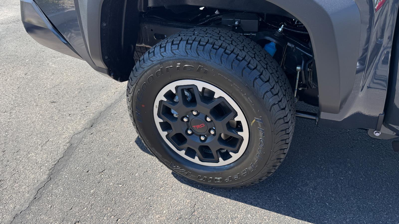 2025 Toyota Tacoma TRD Off-Road Double Cab photo 10