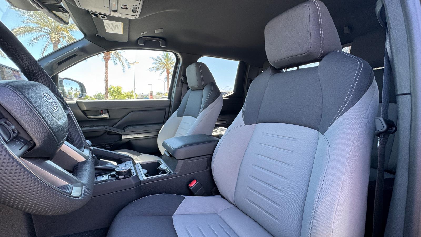 2025 Toyota Tacoma TRD Off-Road Double Cab photo 16