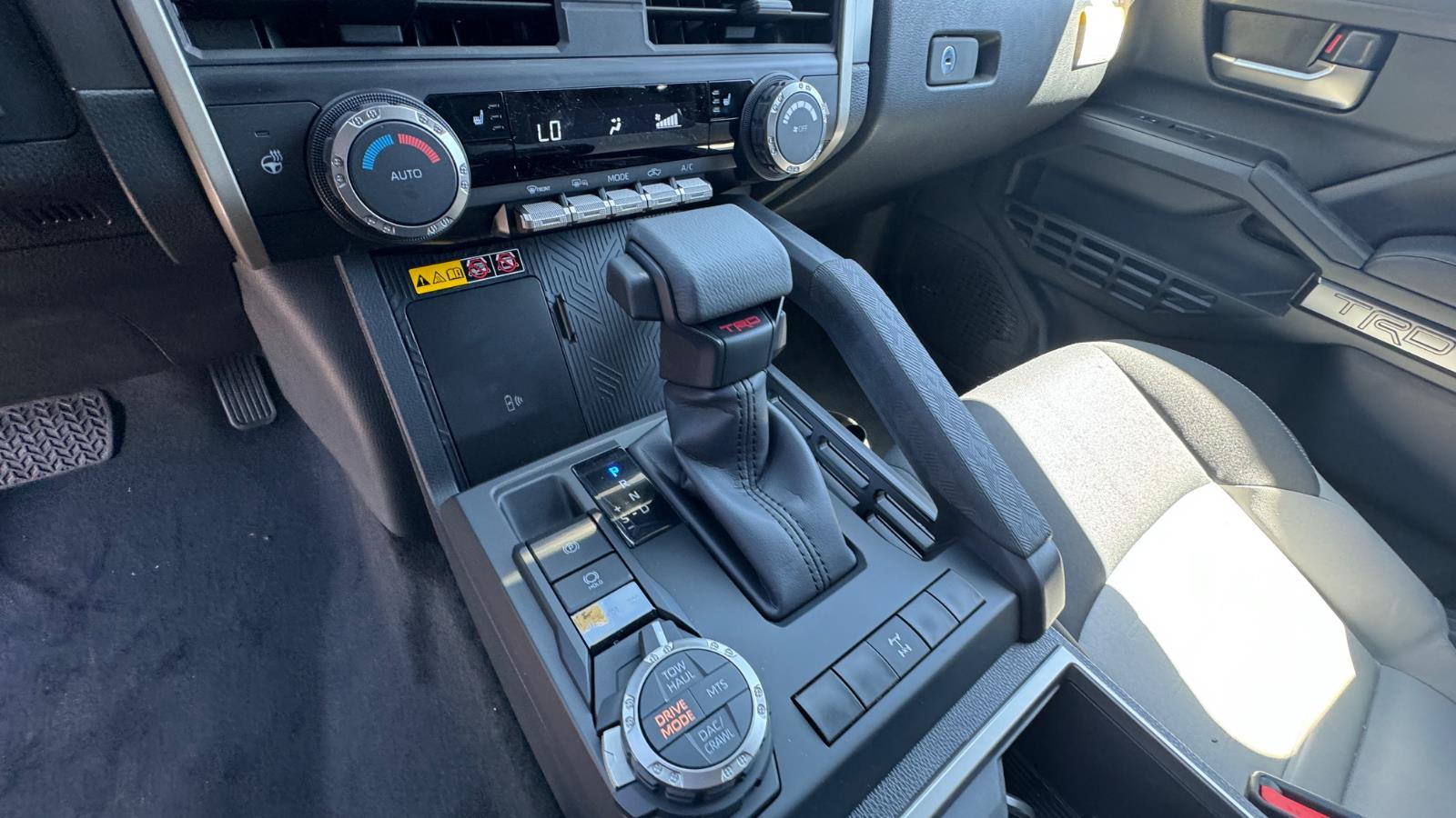 2025 Toyota Tacoma TRD Off-Road Double Cab photo 22
