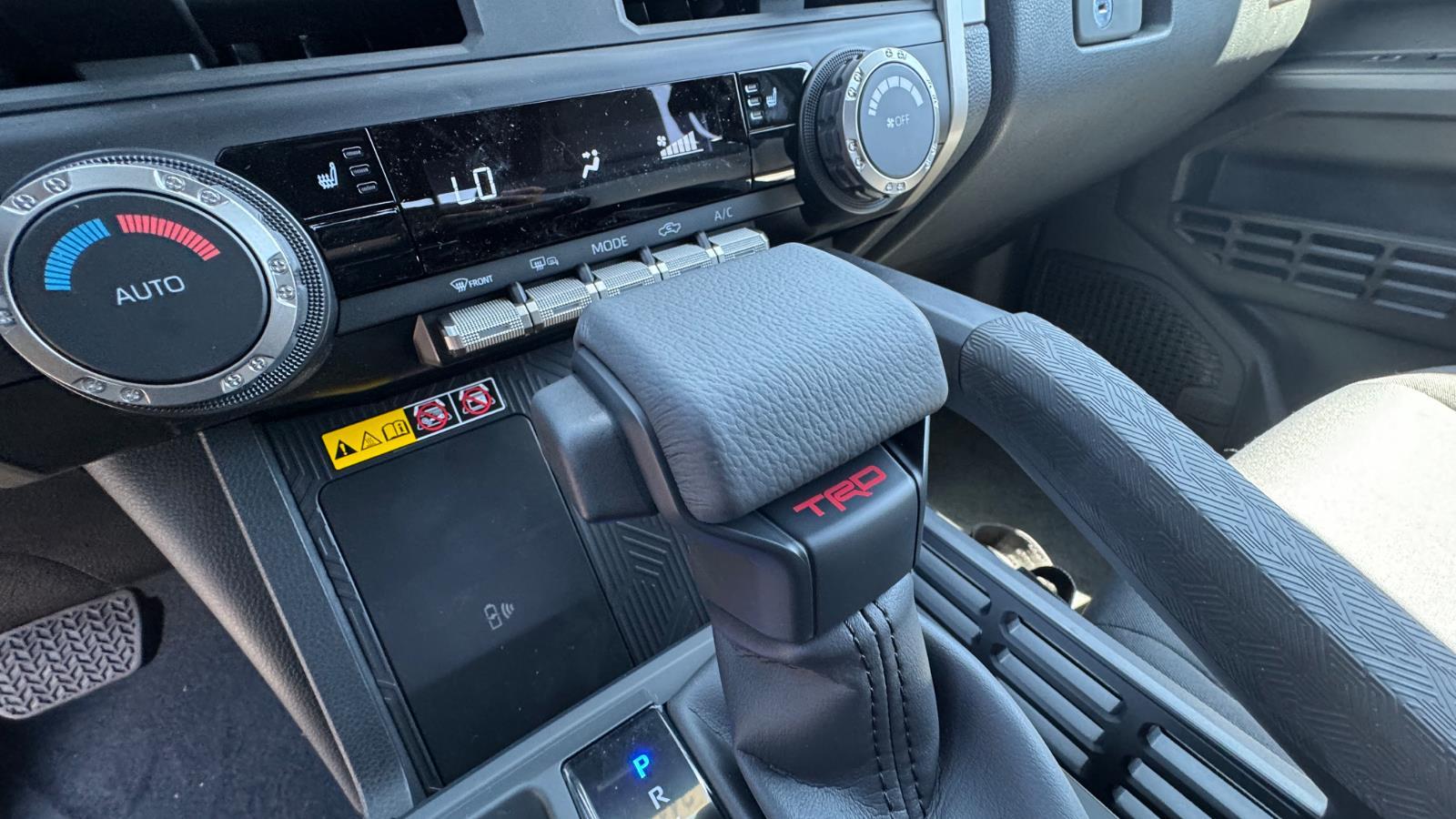 2025 Toyota Tacoma TRD Off-Road Double Cab photo 24
