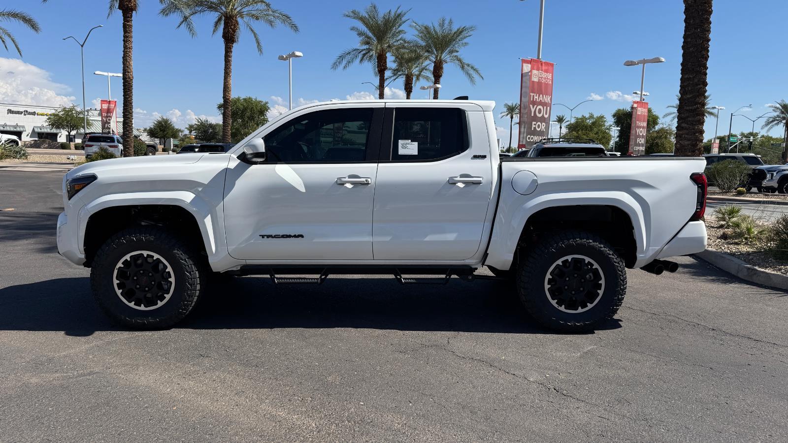 2025 Toyota Tacoma SR5 Double Cab photo 3