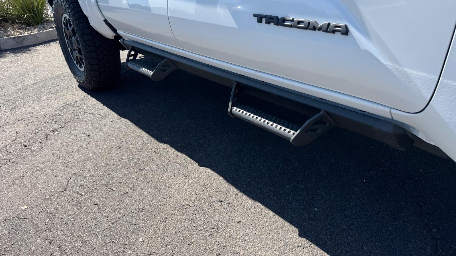 2025 Toyota Tacoma SR5 Double Cab photo 8