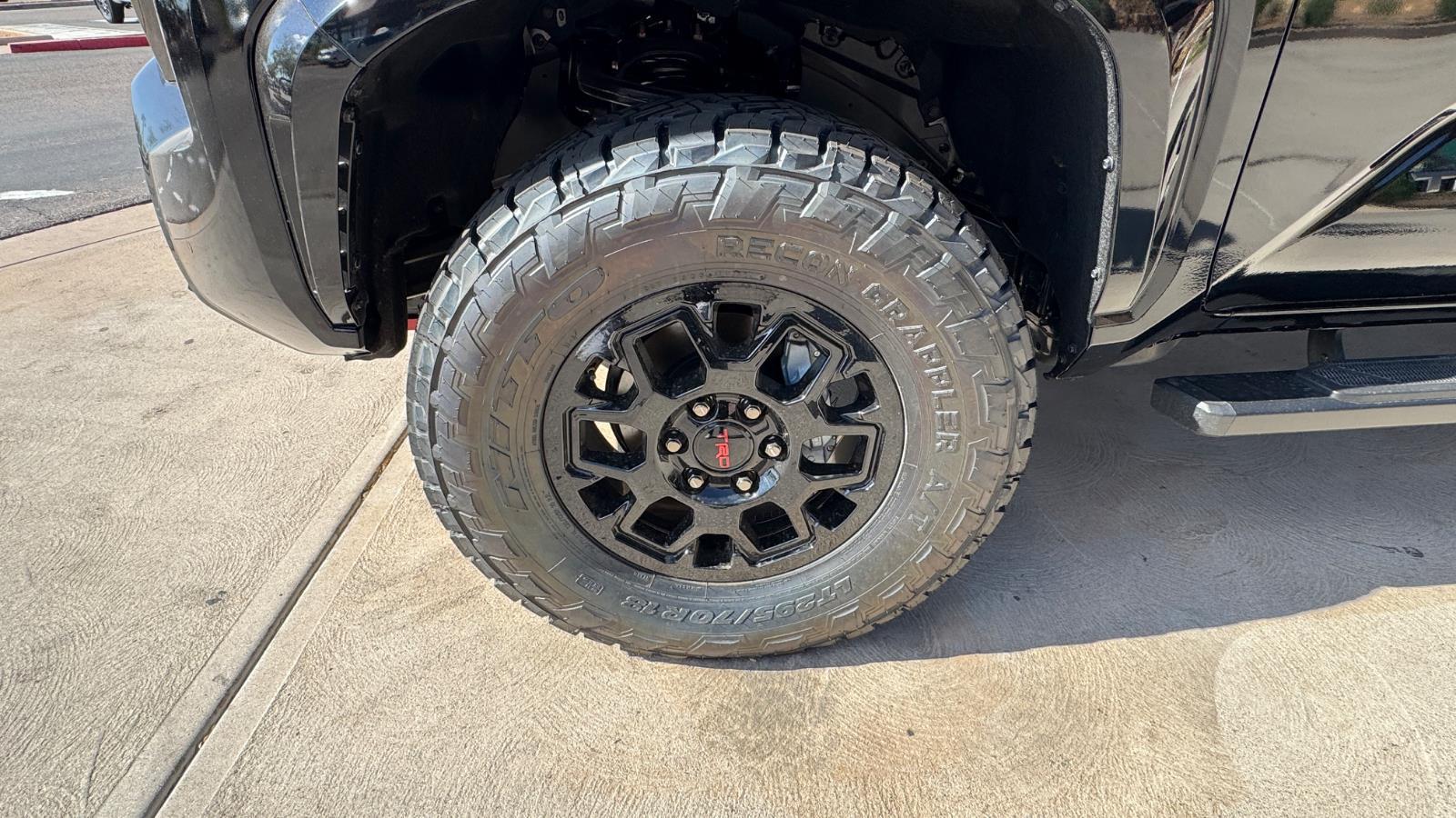 2025 Toyota Tacoma SR5 Double Cab photo 6