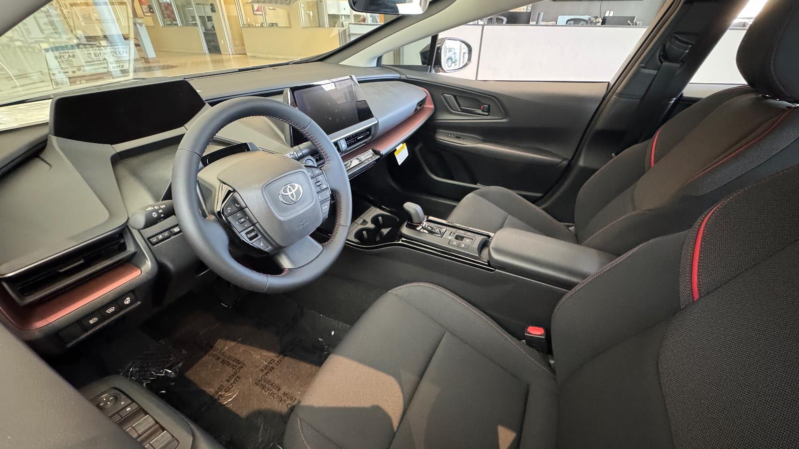 2026 Toyota Prius Plug-in Hybrid SE photo 12