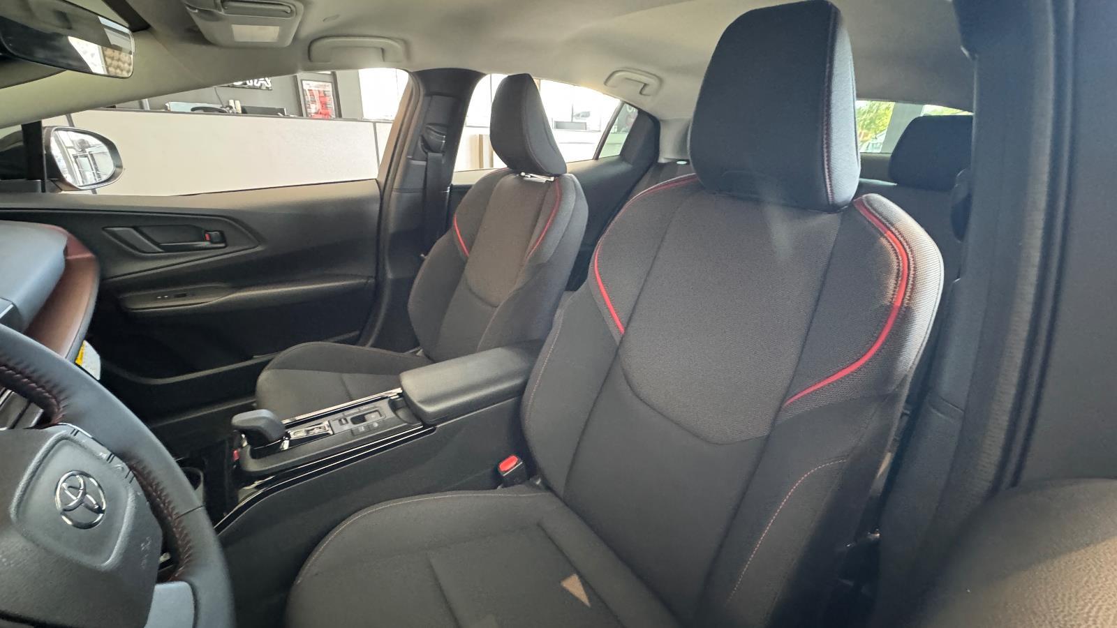 2026 Toyota Prius Plug-in Hybrid SE photo 13