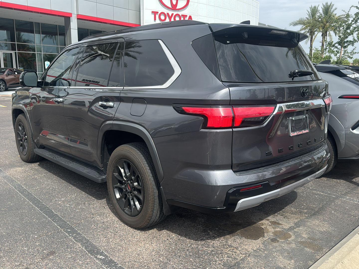 View vehicle photo 5