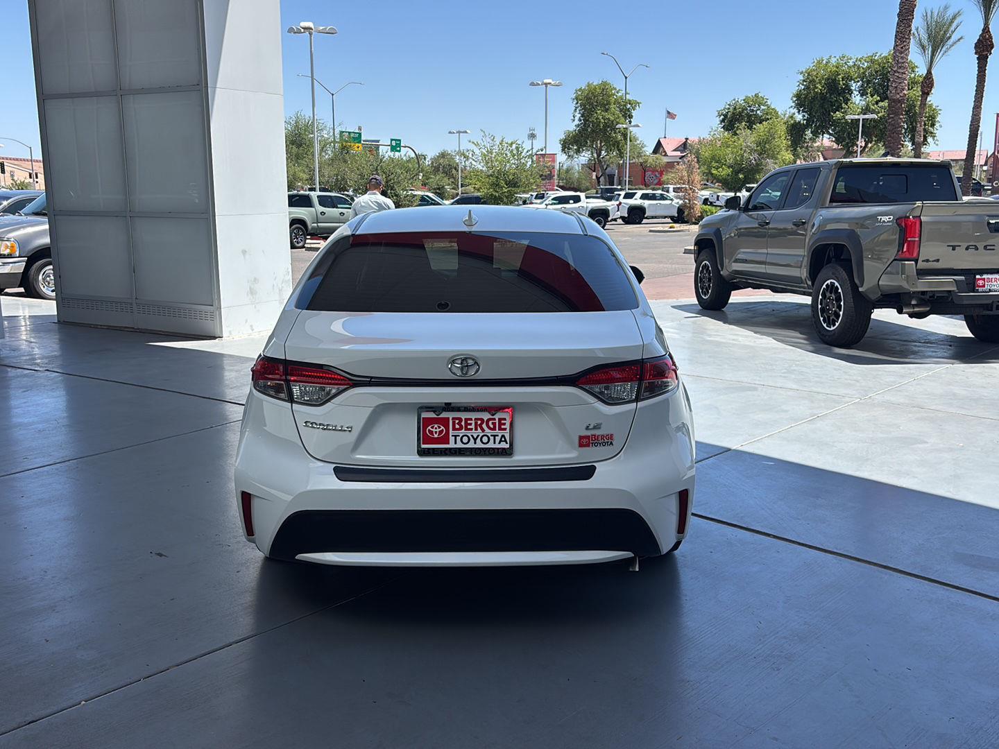 View vehicle photo 6