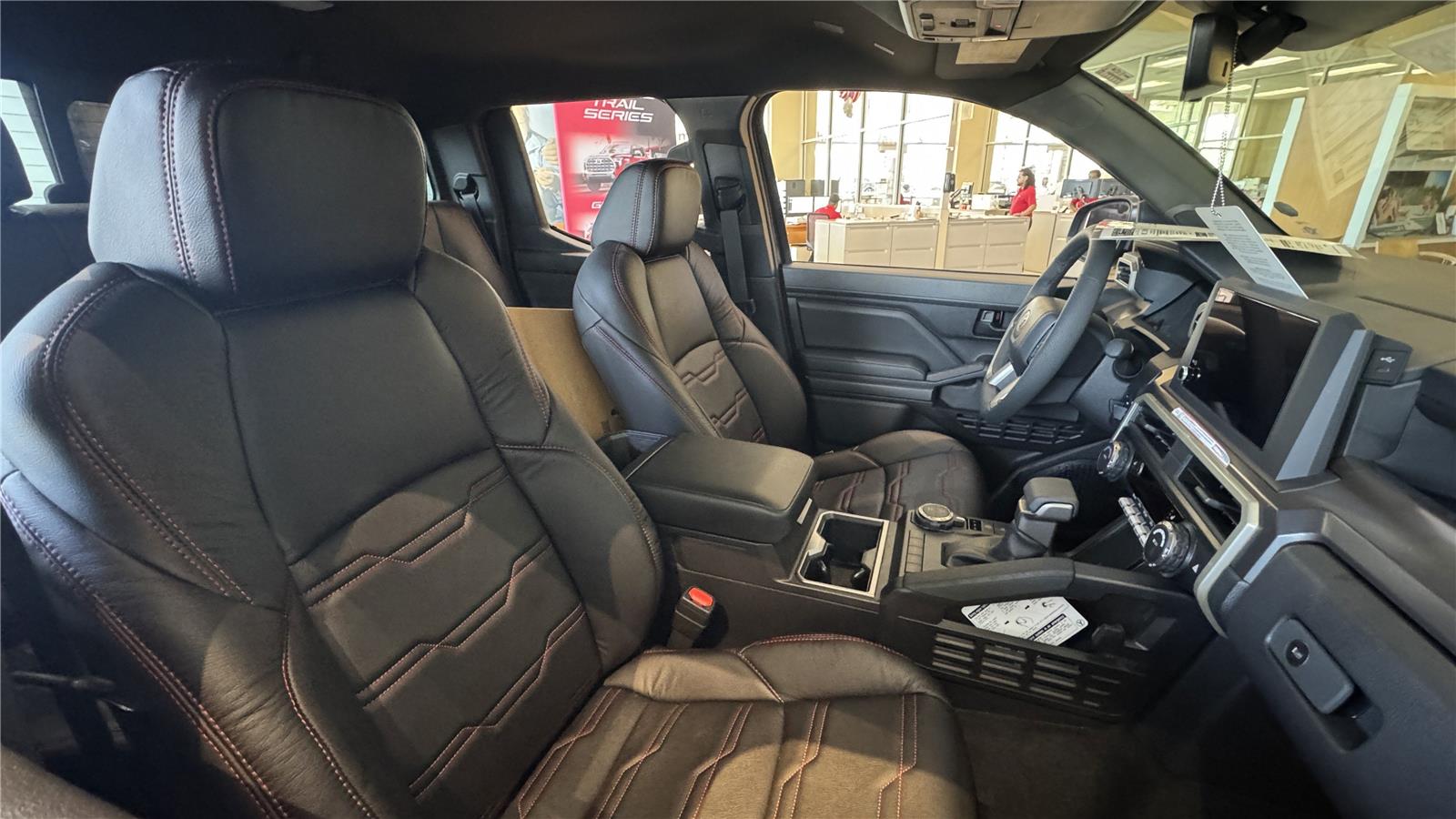 2025 Toyota Tacoma SR5 Double Cab photo 4