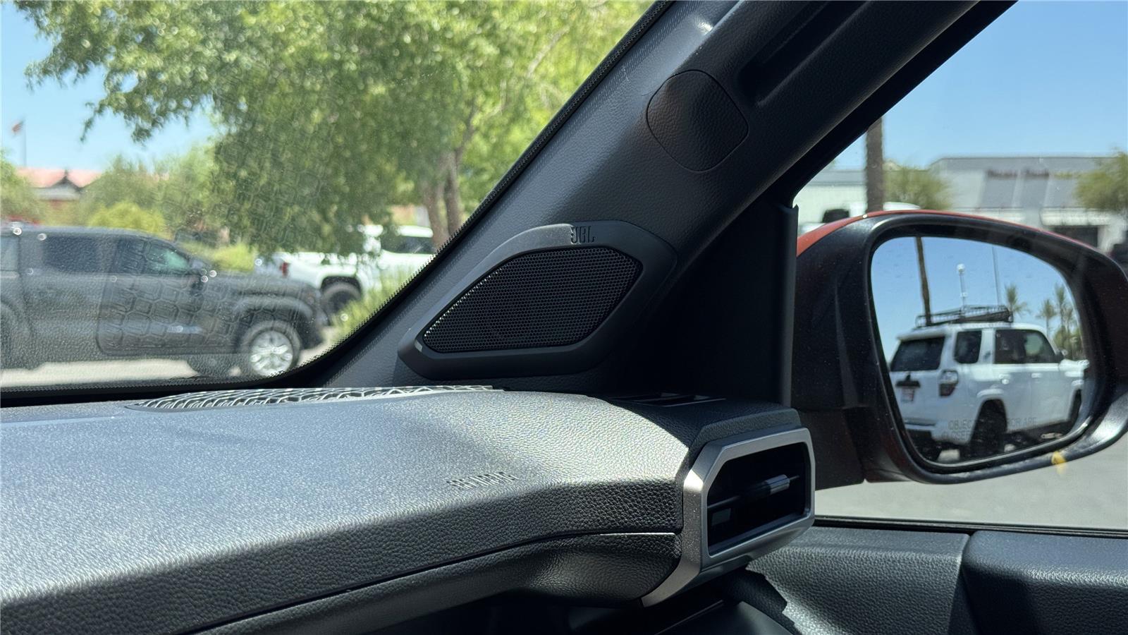 2025 Toyota Tacoma TRD Off-Road Double Cab photo 21