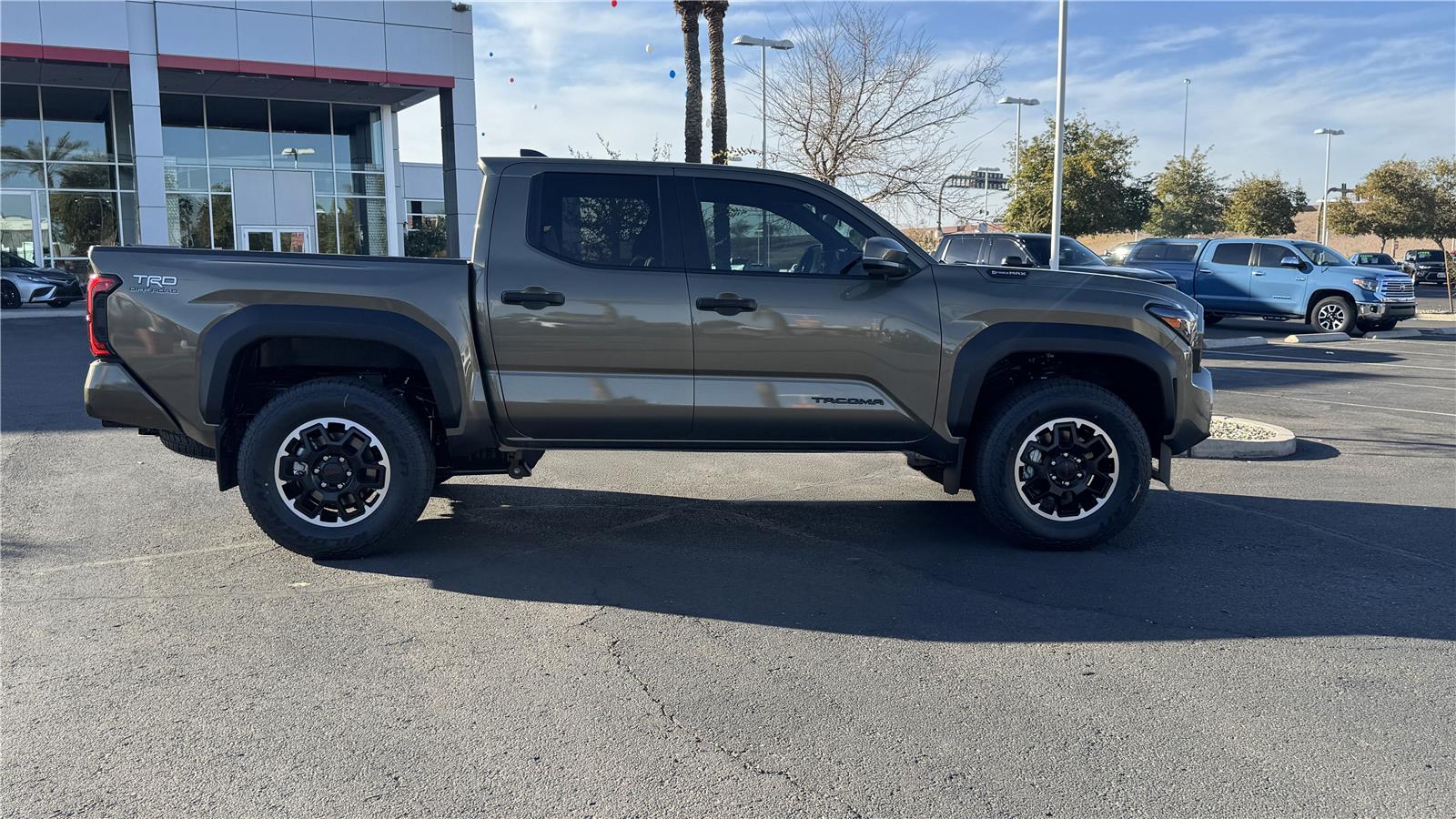 2025 Toyota Tacoma TRD Off-Road Double Cab photo 6