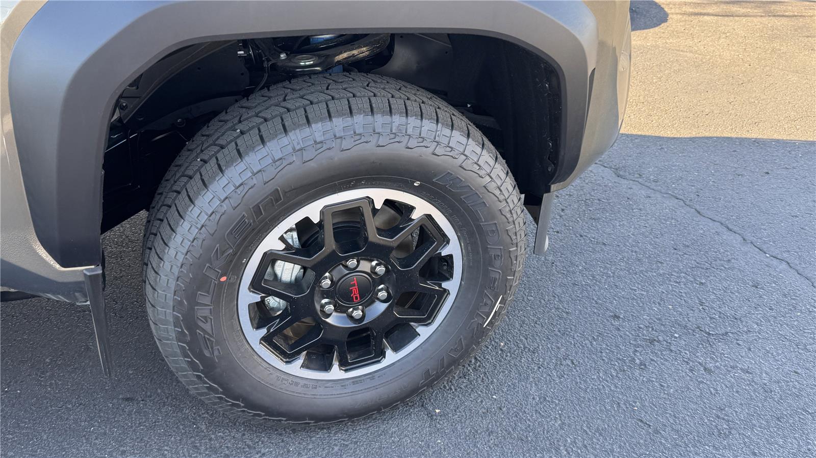 2025 Toyota Tacoma TRD Off-Road Double Cab photo 7