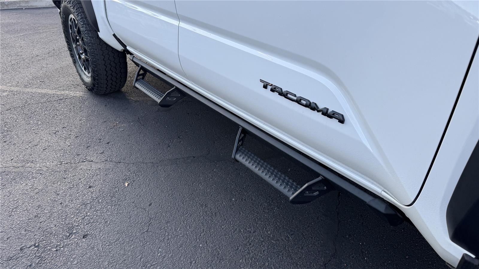 2025 Toyota Tacoma TRD Off-Road Double Cab photo 8