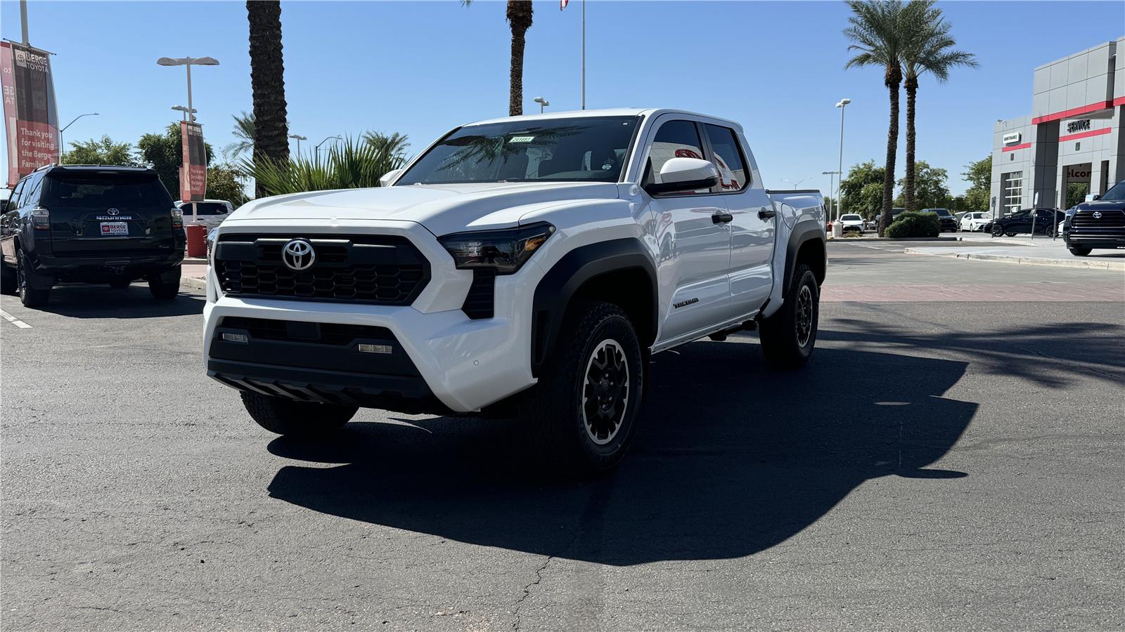 2025 Toyota Tacoma TRD Off-Road Double Cab photo 2