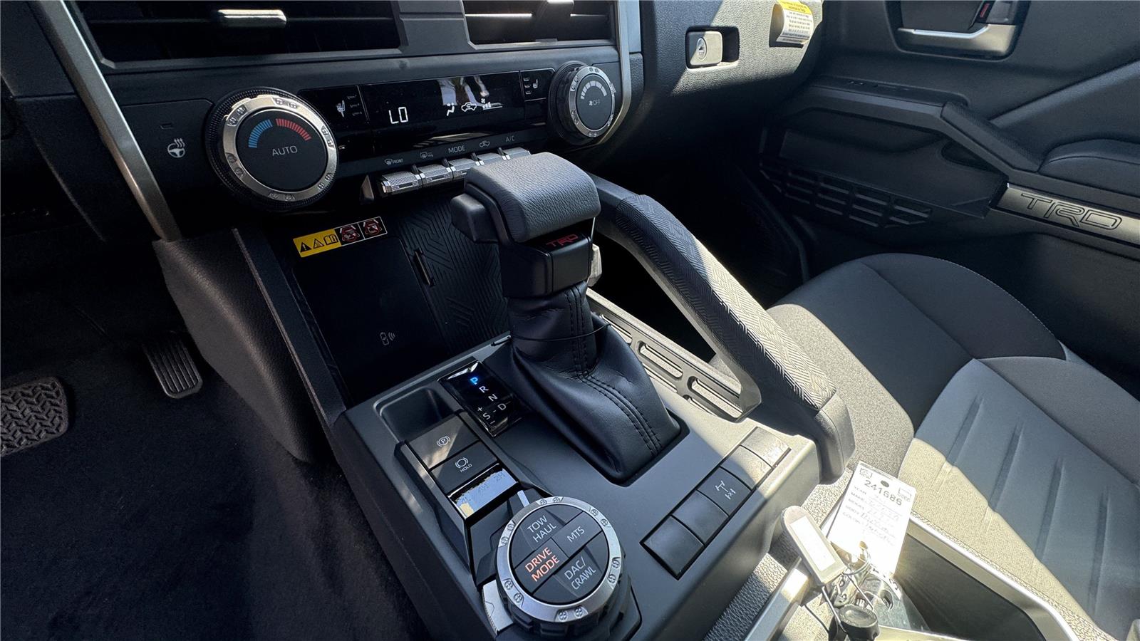 2025 Toyota Tacoma TRD Off-Road Double Cab photo 19