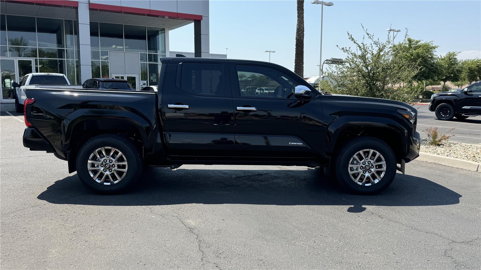 2025 Toyota Tacoma Limited Double Cab photo 5
