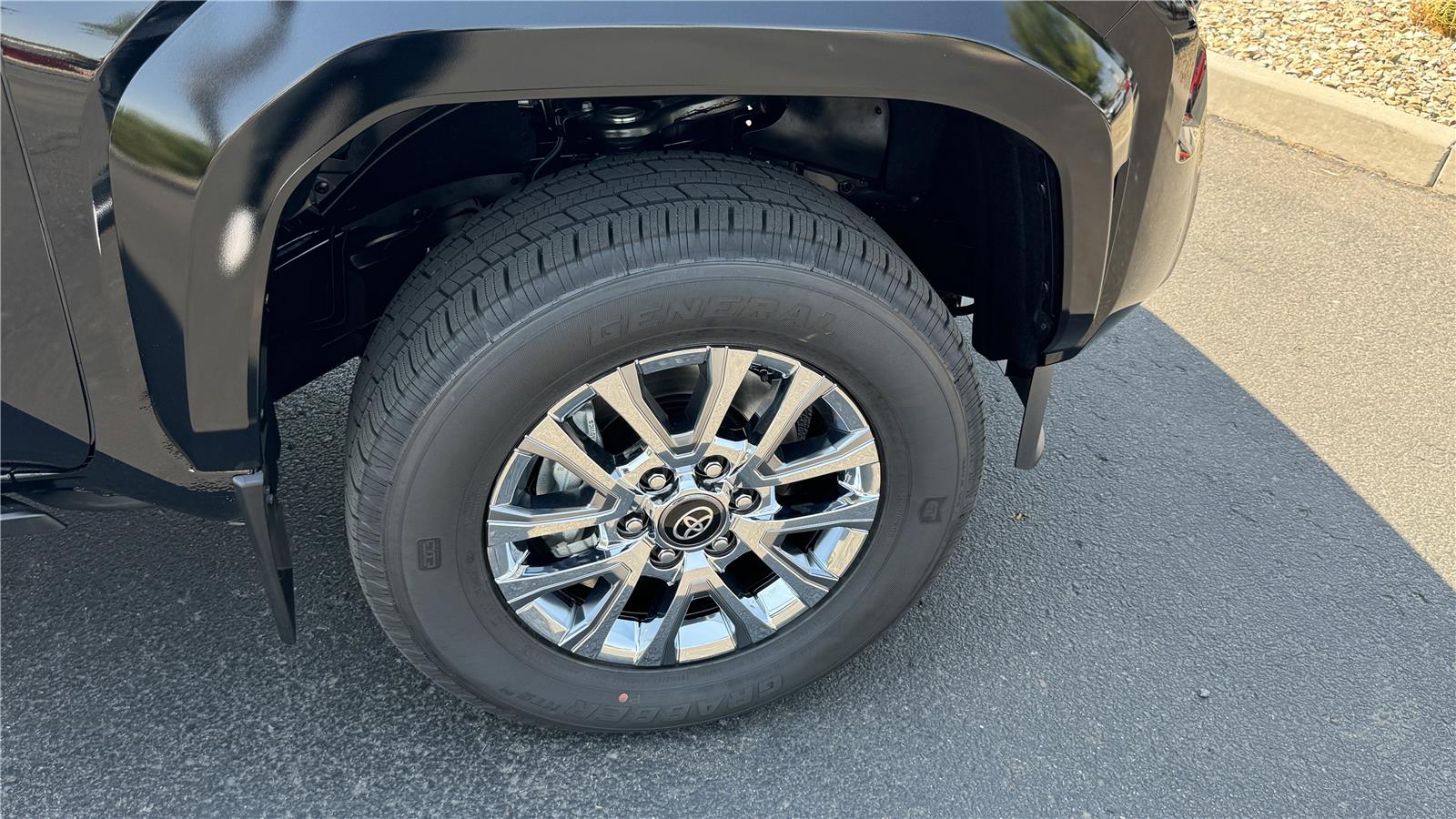 2025 Toyota Tacoma Limited Double Cab photo 6