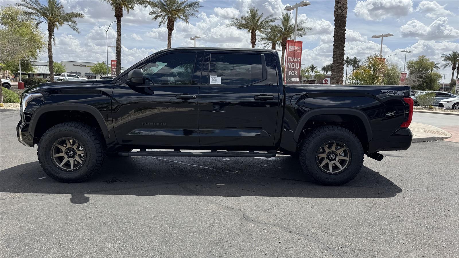 2025 Toyota Tundra SR5 CrewMax photo 4
