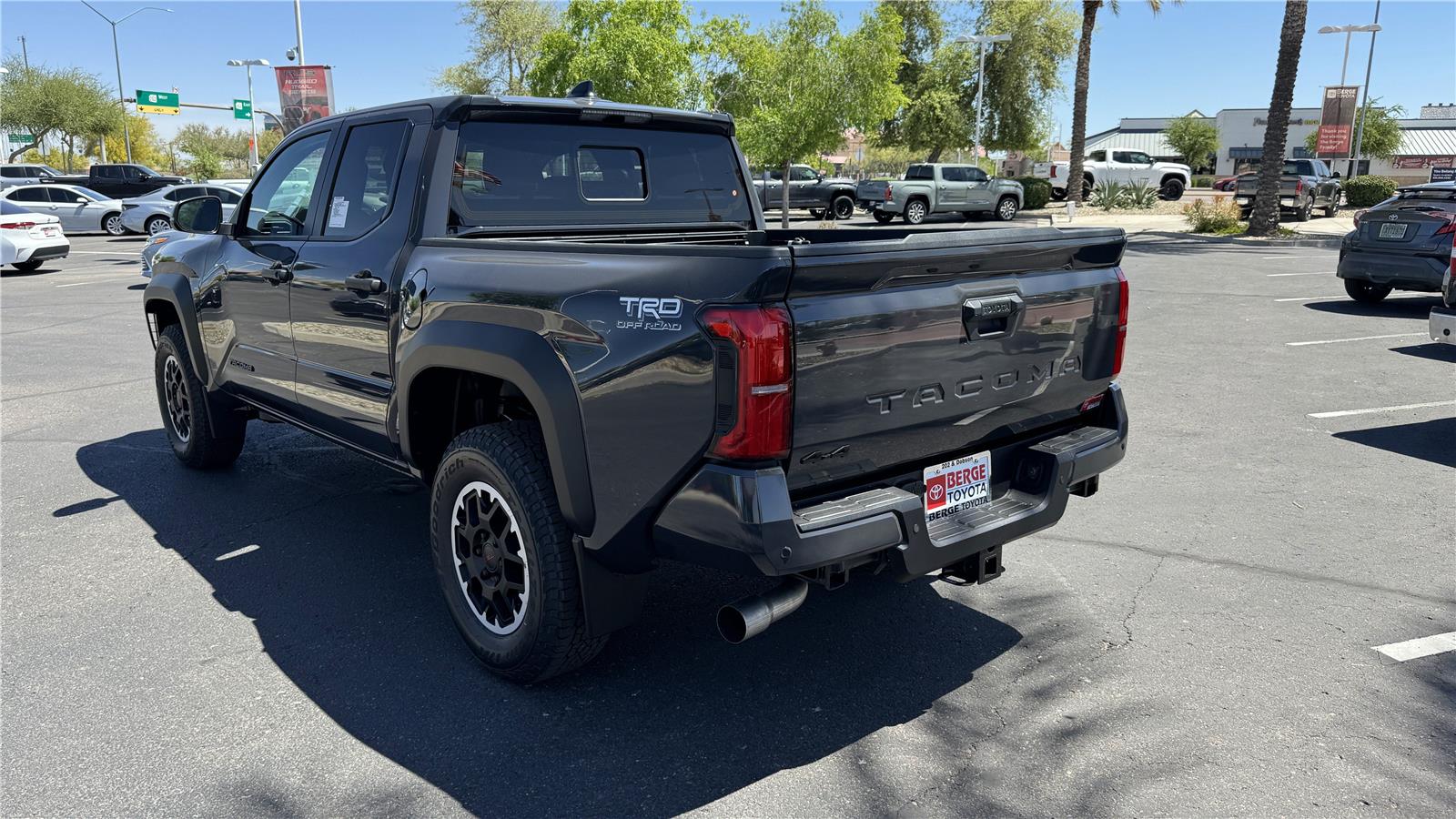 2025 Toyota Tacoma TRD Off-Road Double Cab photo 3