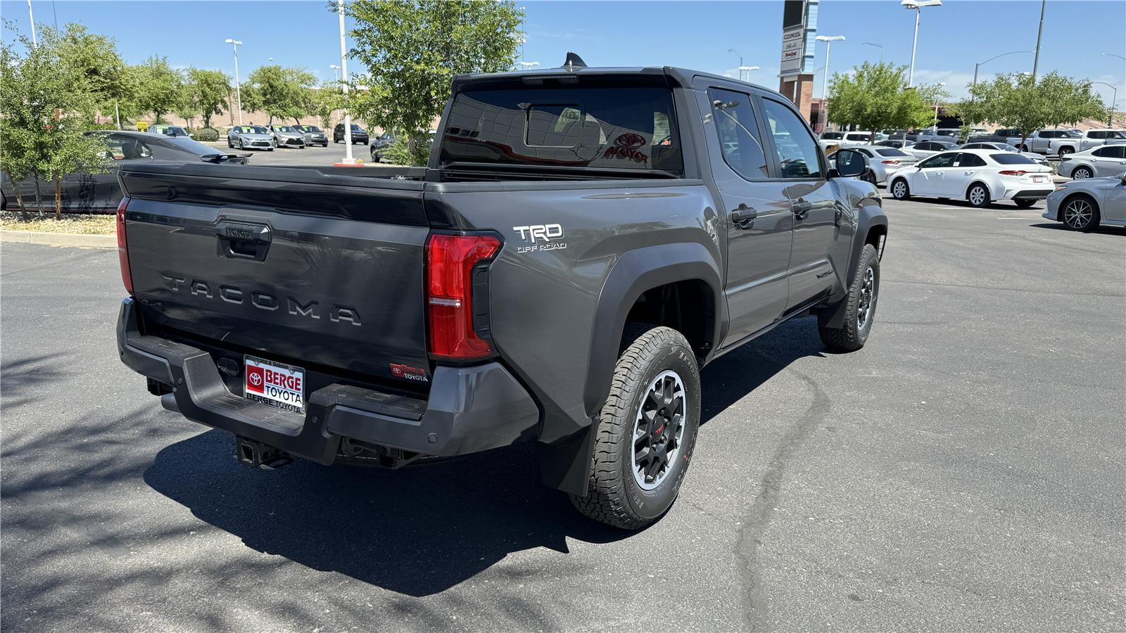 2025 Toyota Tacoma TRD Off-Road Double Cab photo 4