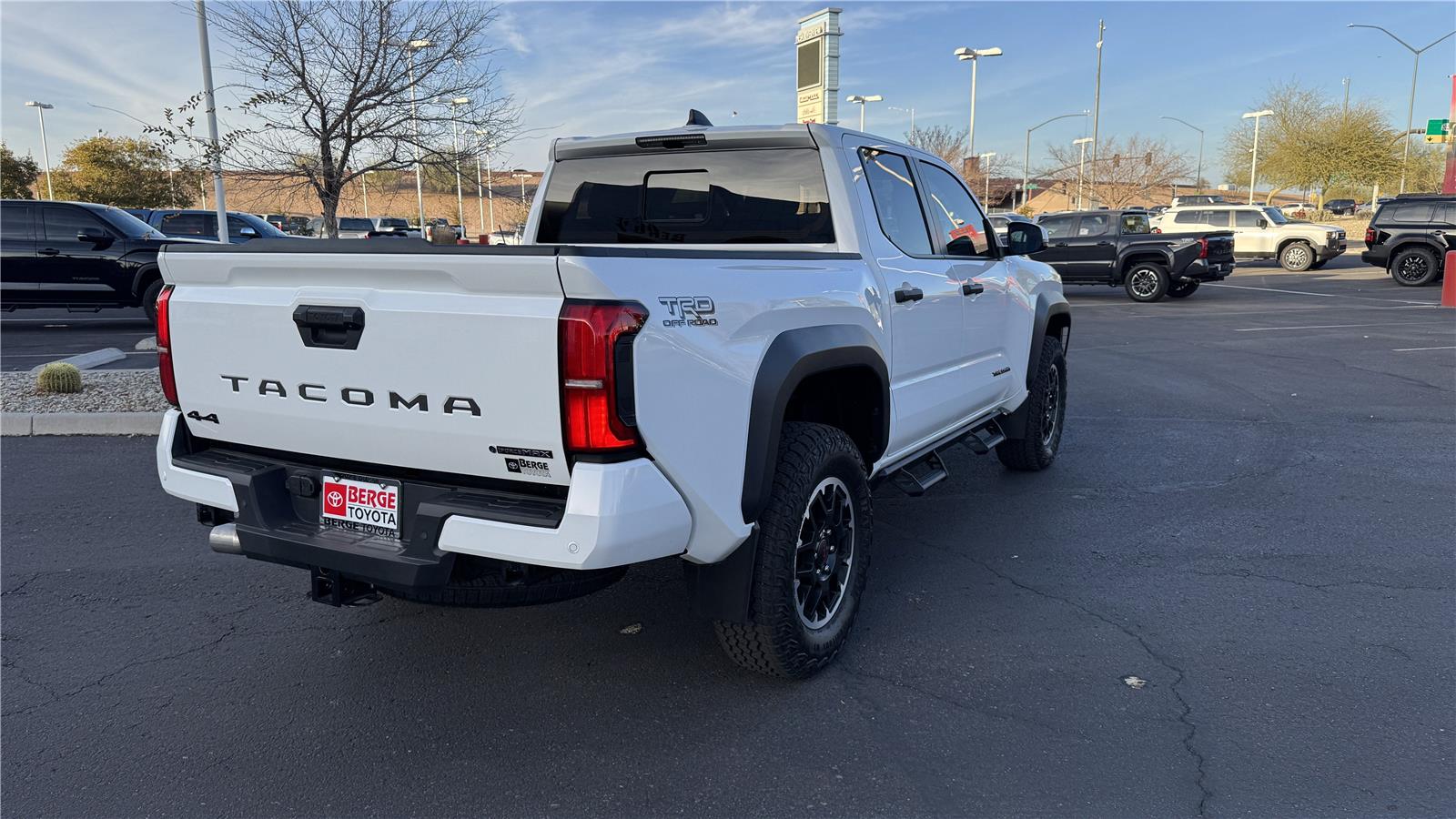 2025 Toyota Tacoma TRD Off-Road Double Cab photo 4