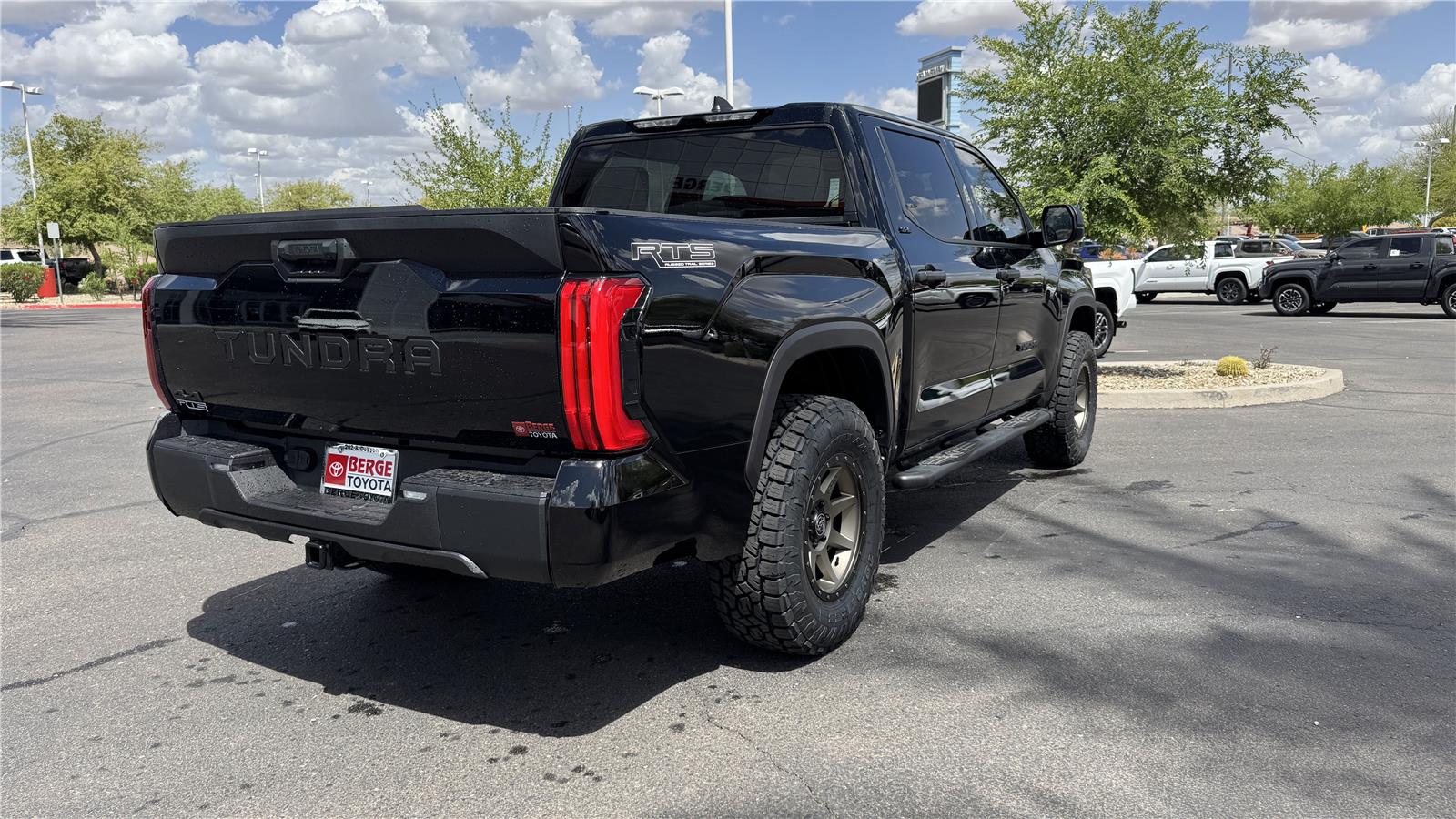 2025 Toyota Tundra SR5 CrewMax photo 6
