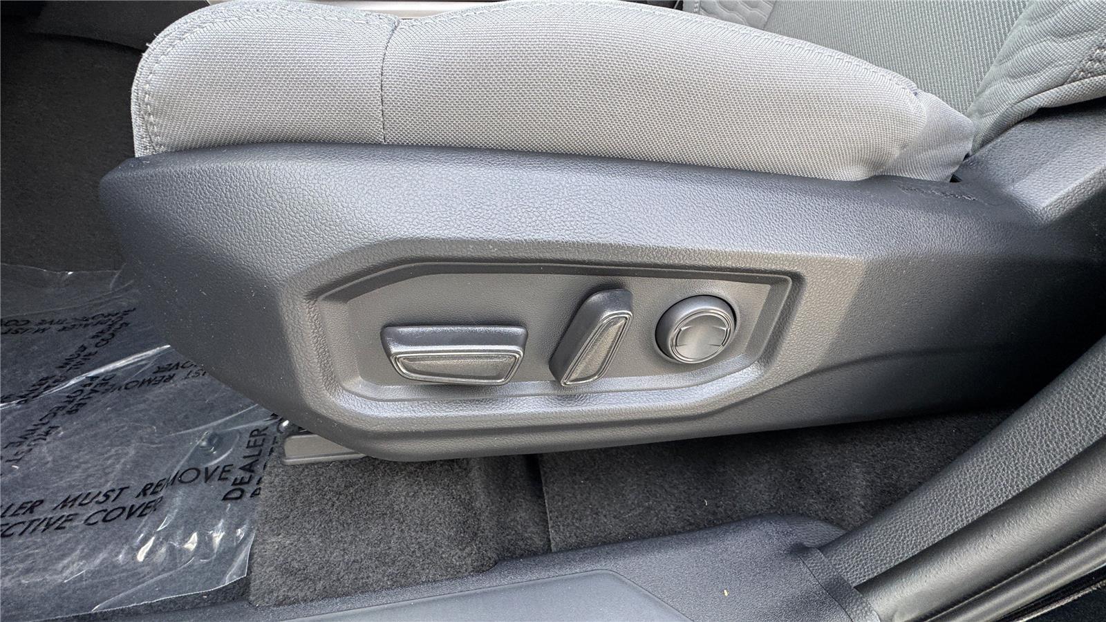 2025 Toyota Tundra SR5 CrewMax photo 20