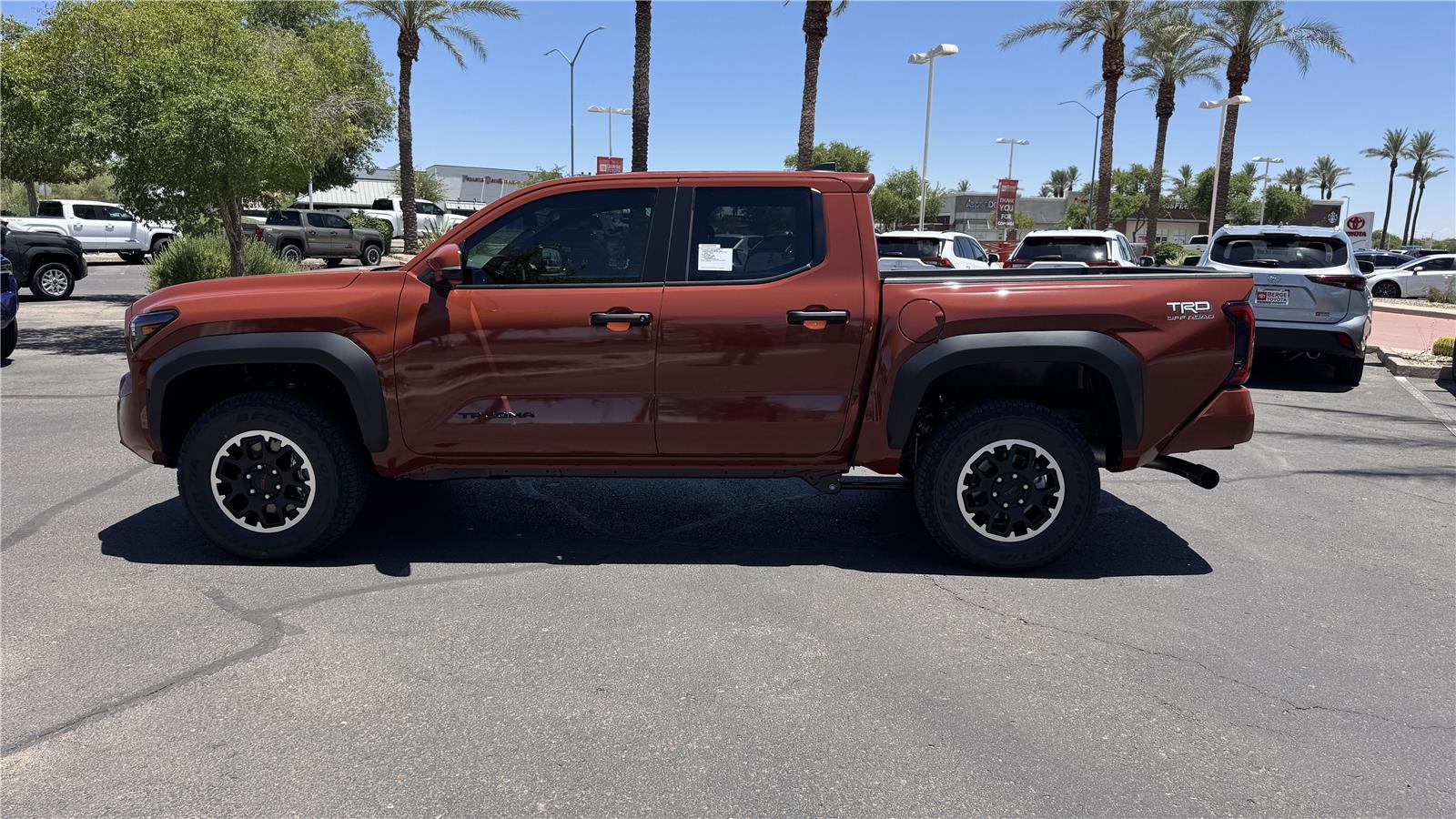 2025 Toyota Tacoma TRD Off-Road Double Cab photo 2
