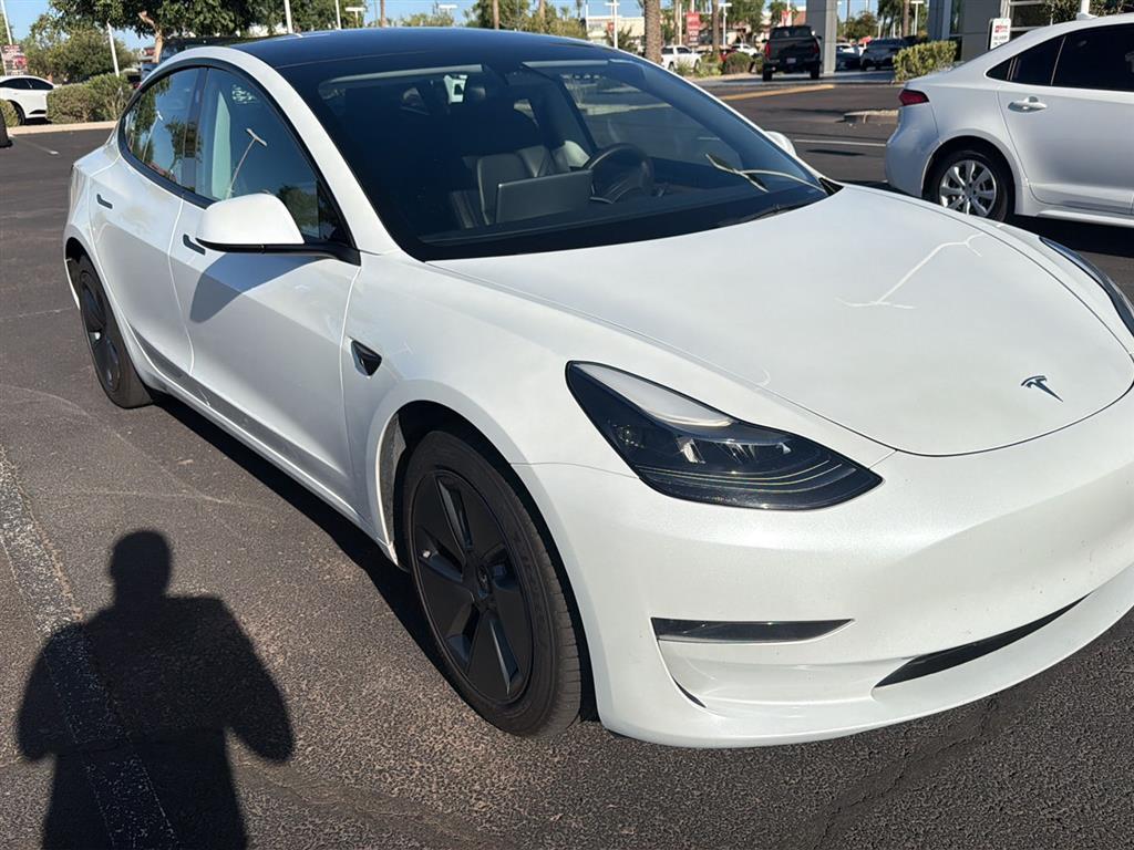 2023 Tesla Model 3 -'s photo