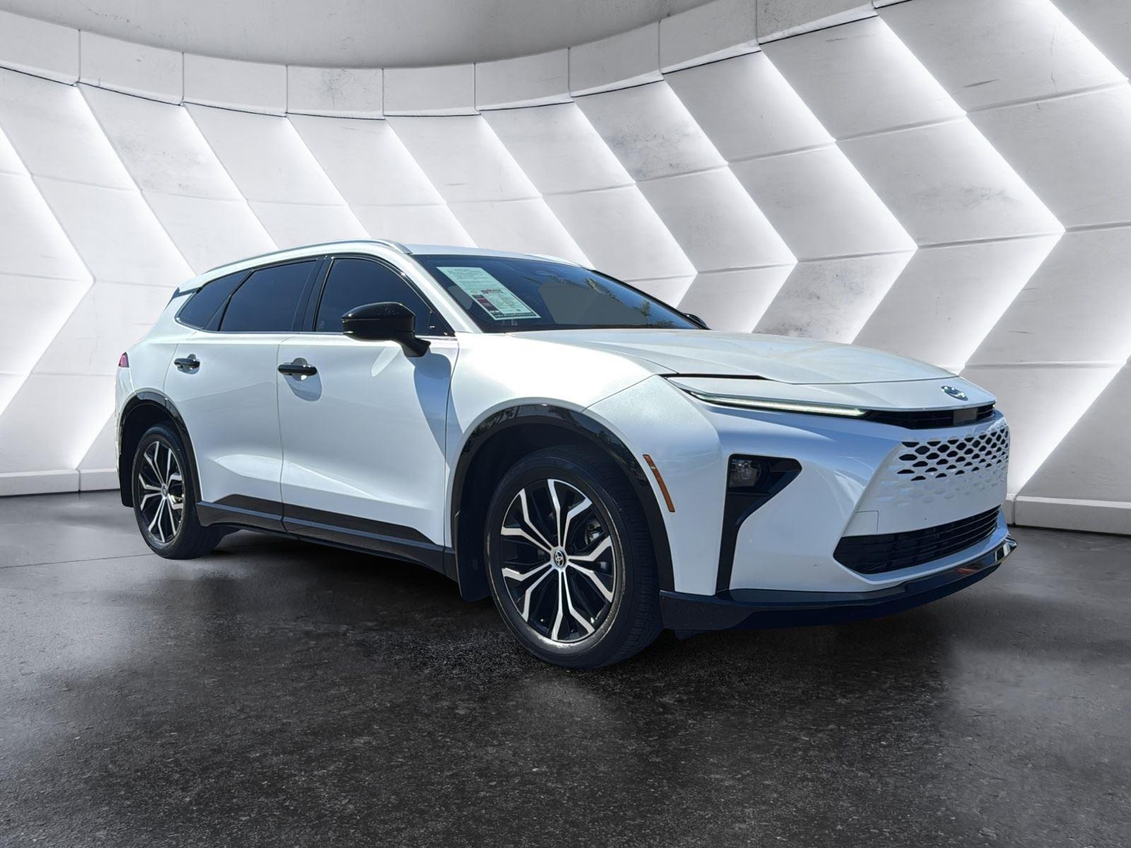 Black 2025 Toyota Crown Signia XLE AWD SUV / Crossover All-Wheel Drive Continuously Variable Transmission