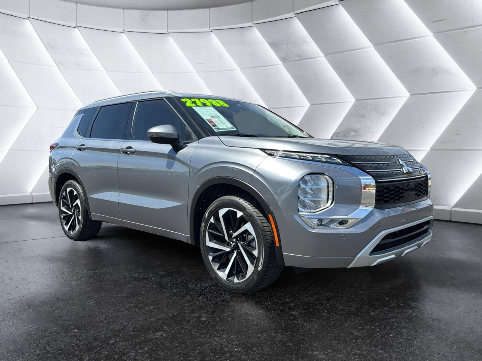 Mercury Gray Metallic 2023 Mitsubishi Outlander SEL FWD SUV / Crossover Front-Wheel Drive Continuously Variable Transmission