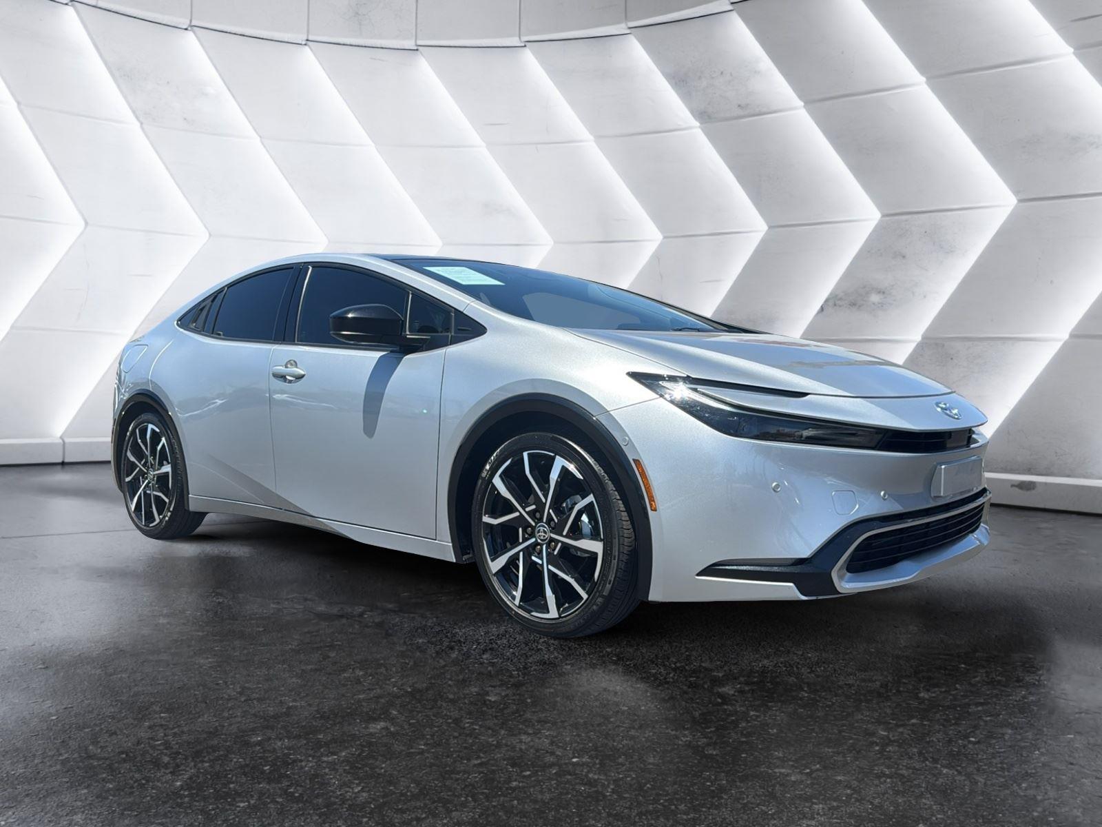 Cutting Edge 2025 Toyota Prius Plug-In Hybrid XSE Premium FWD Hatchback Front-Wheel Drive Continuously Variable Transmission