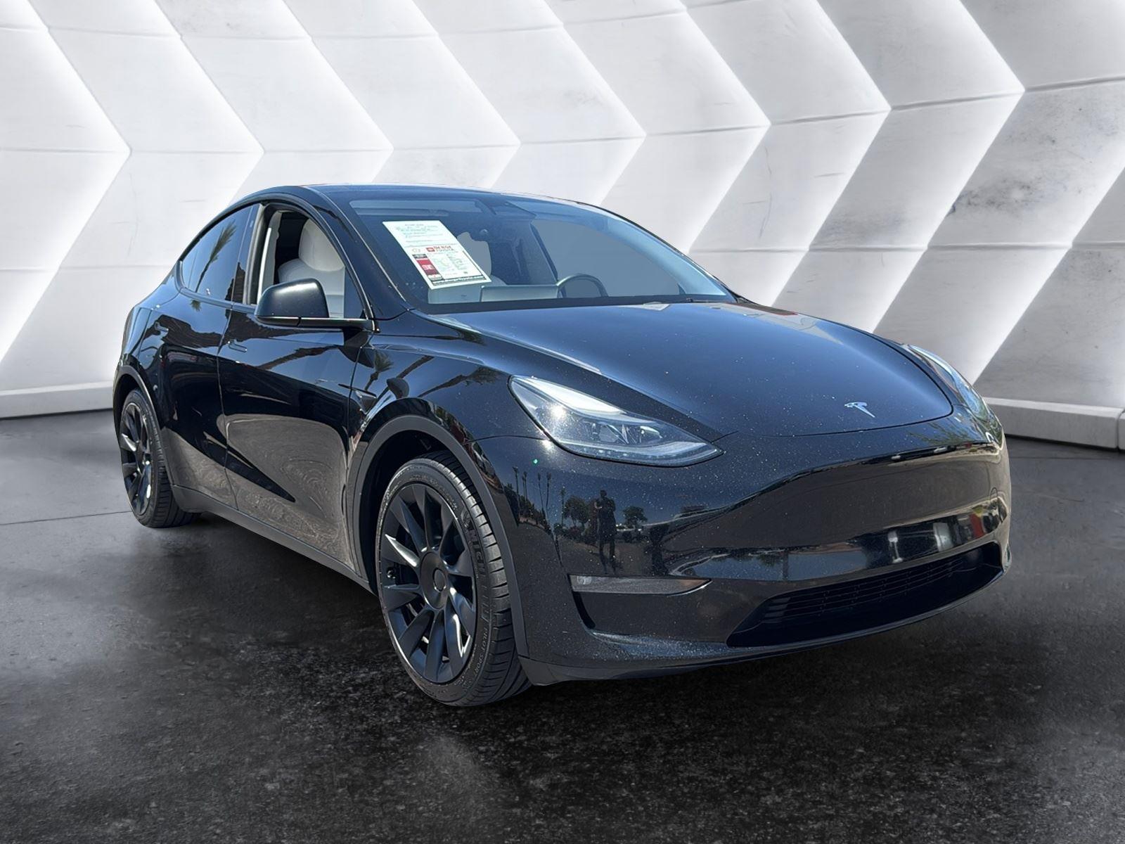 2023 Tesla Model Y Long Range Dual Motor All-Wheel Drive's photo