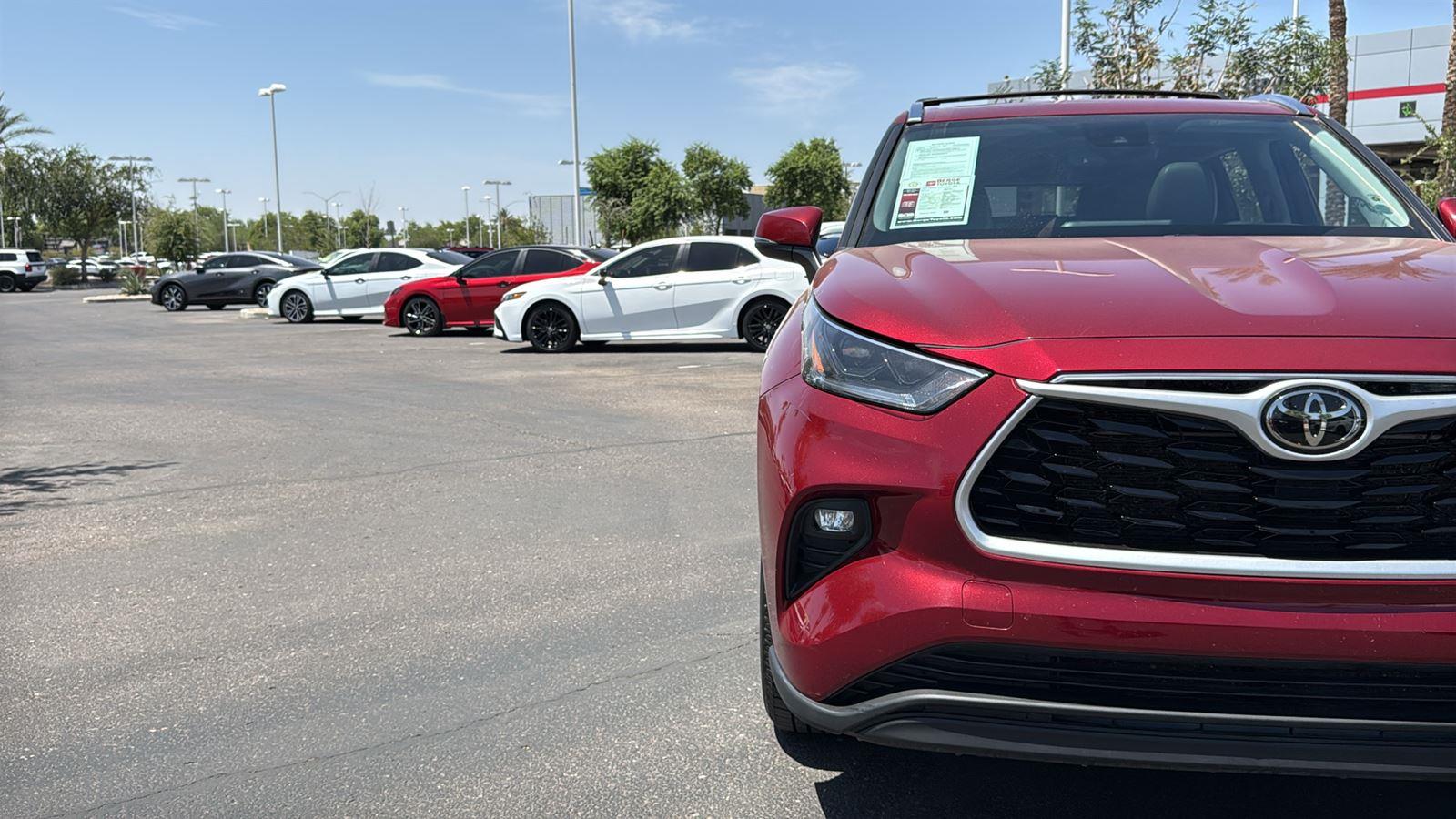 Used 2021 Toyota Highlander SUV